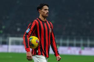 海星体育入口-跟队记者：赖因德斯肠胃问题缓解，入选米兰对阵佛罗伦萨大名单