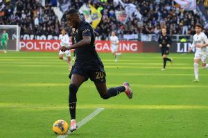 海星体育在线观看-队报：穆阿尼对出场时间非常失望，如果图多尔离任尤文可能续租